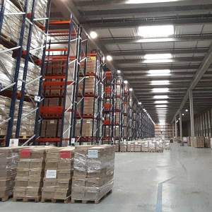 que es el layout del almacen